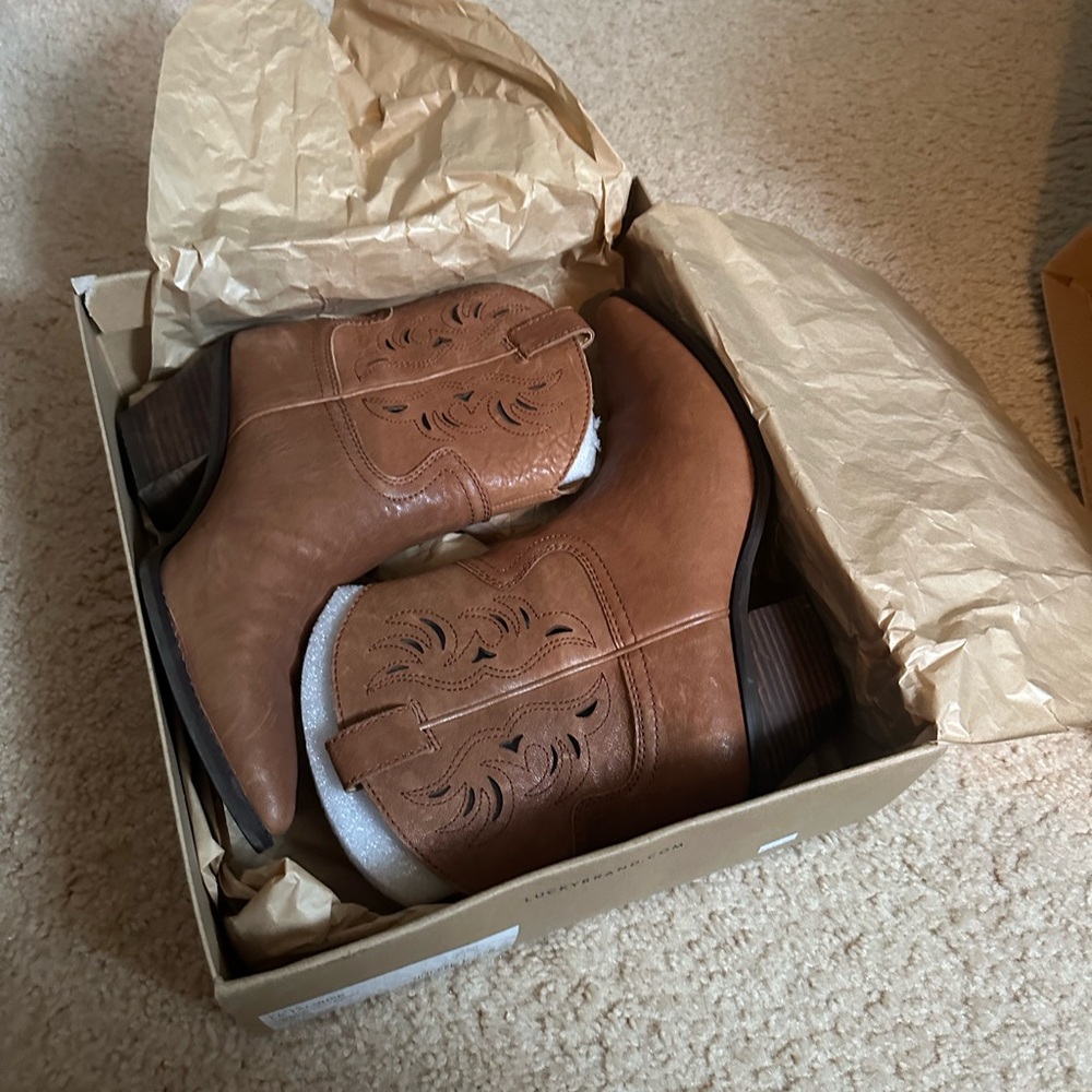 Lucky Brand Tan Ankle Booties